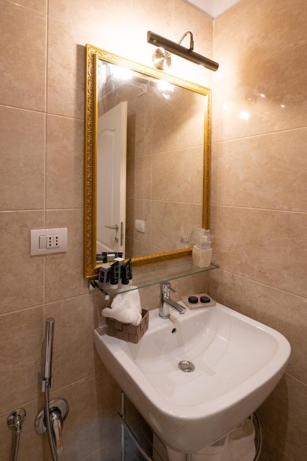 Venus Inn Rome Guest House Ngoại thất bức ảnh
