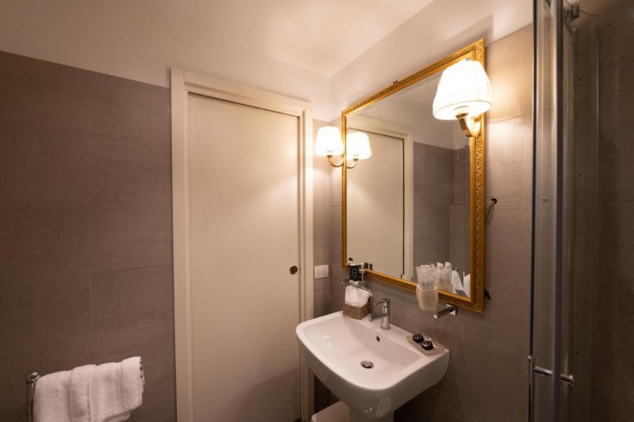 Venus Inn Rome Guest House Ngoại thất bức ảnh